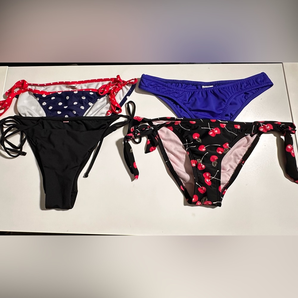 XS bikini bottom lot